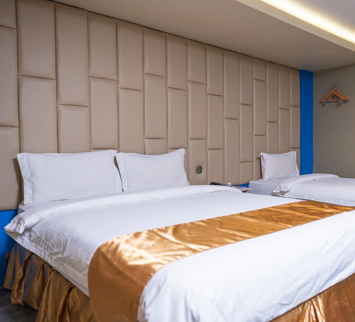 studio triple | 1 bedroom, select comfort beds, minibar, in-room safe