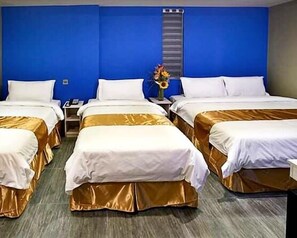Studio Quadruple Room | Select Comfort beds, minibar, in-room safe, individually decorated - Felicity Island Hotel (Lapu-Lapu)
