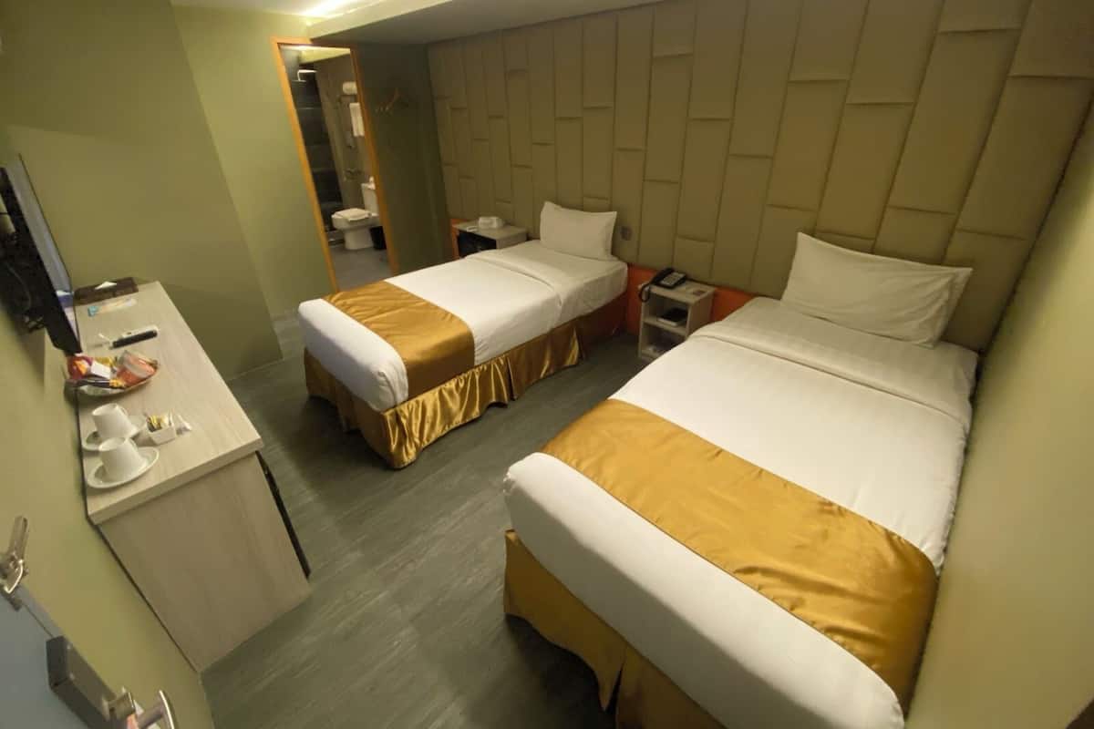 Studio Twin | Select Comfort-bedden, een minibar, een kluis op de kamer