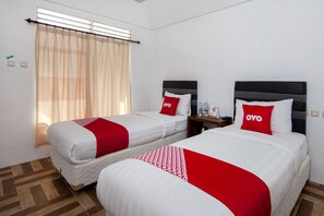 Deluxe Twin Room | Desk, soundproofing, free WiFi, bed sheets