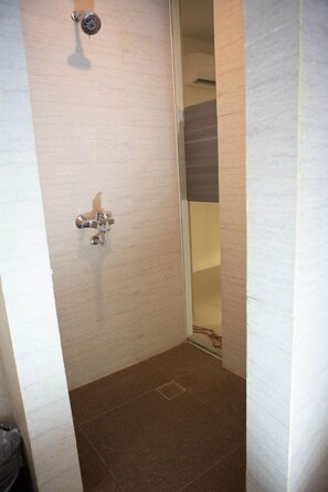 Ducha del cuarto de baño