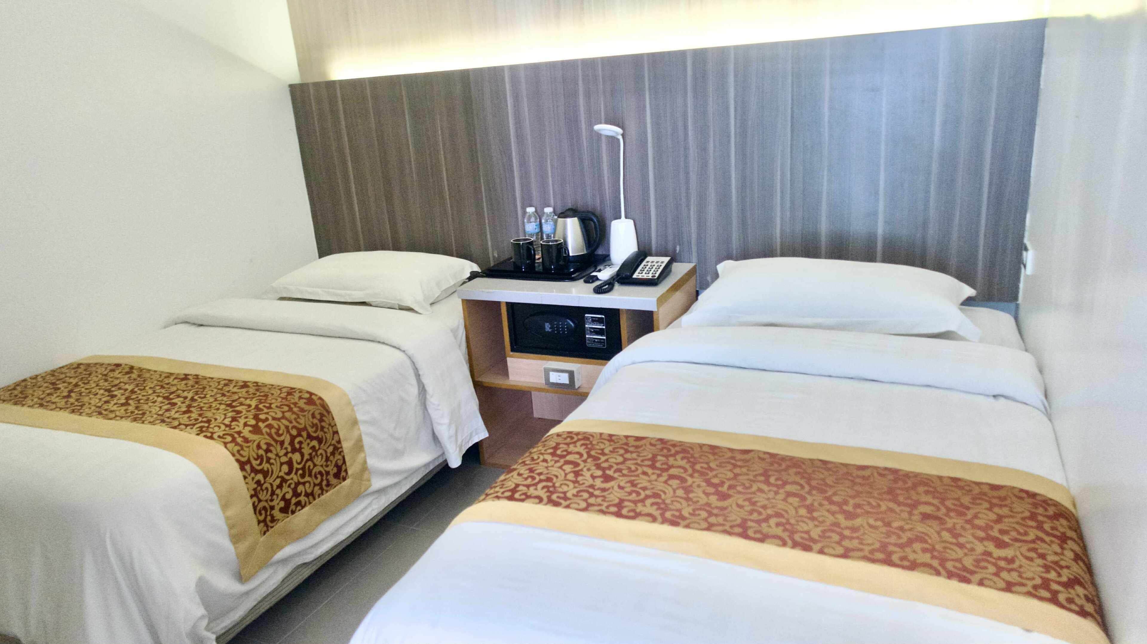 In-room safe, desk, iron/ironing board, free WiFi