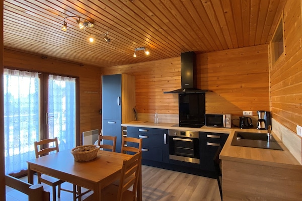 Entrée du chalet
Cuisine très équipée et coin repas
Bon appétit !