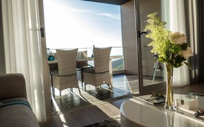 Smart TV, DVD player, videoteca, impressoras