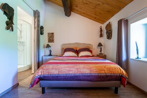 Dreibettzimmer (Elephant) | Individuell dekoriert, individuell eingerichtet, Verdunkelungsvorhänge