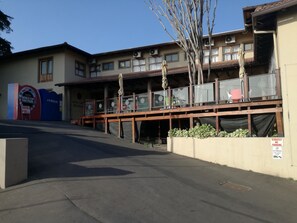 Exterior - Hotel Savera (Chatworth)