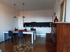 Dining - Sunrise Apartment Giudecca (Venezia)
