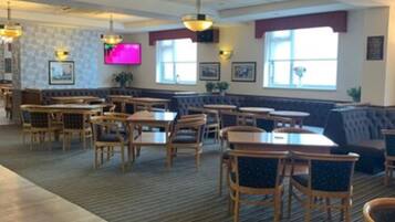 Desayuno inglés (con cargo) los días de semana