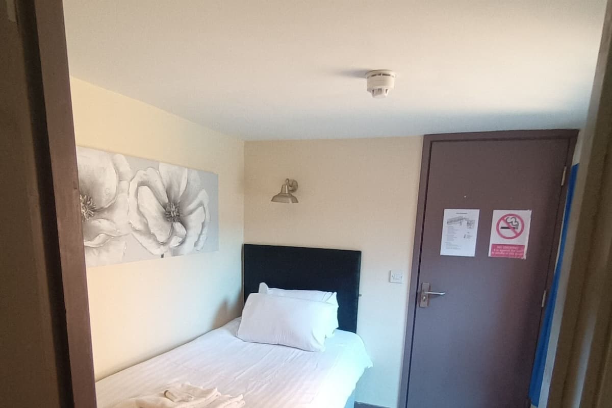 Basic Single Room