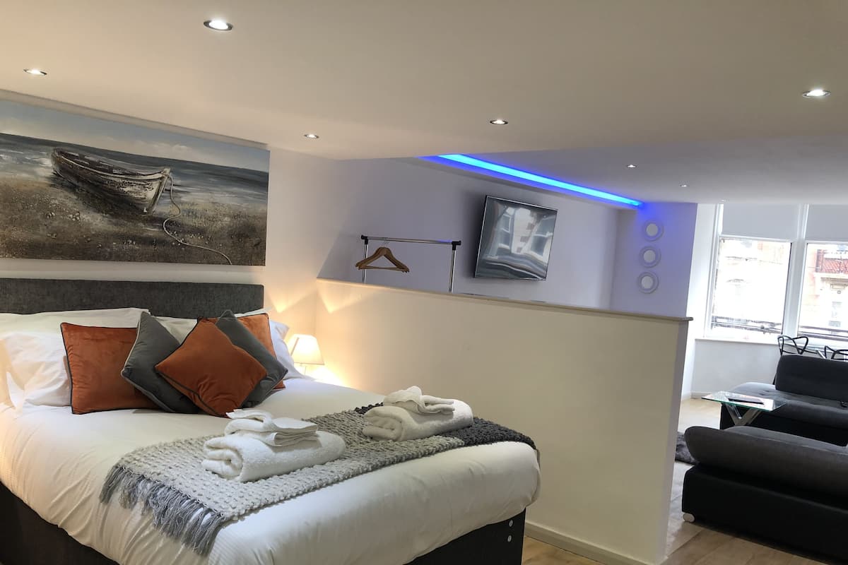 Princess Theatre Town Centre Studio (A1) | 1 bedroom, iron/ironing board, free cots/infant beds, free WiFi