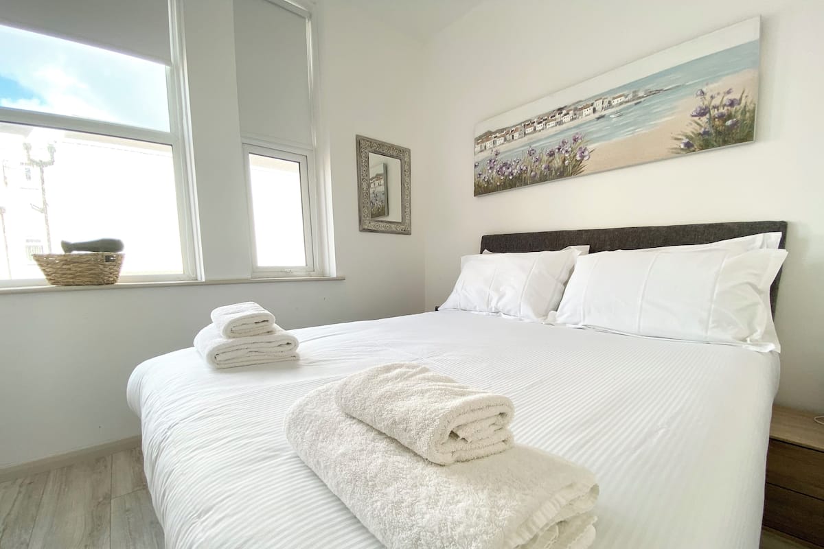 Princess Theatre Town Centre One Bed (A3) | 1 bedroom, iron/ironing board, free cots/infant beds, free WiFi