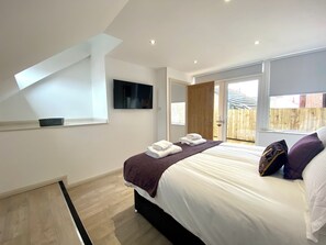 Princess Theatre Town Centre Three Beds (A6)