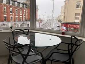 Princess Theatre Town Centre One Bed (A2) | In-room dining
