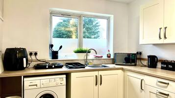 Family Apartment, 2 Bedrooms, Non Smoking, Garden View | Individually decorated, individually furnished, free WiFi, bed sheets