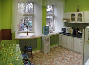 Fridge, microwave - Hostel Delil (Kyiv)