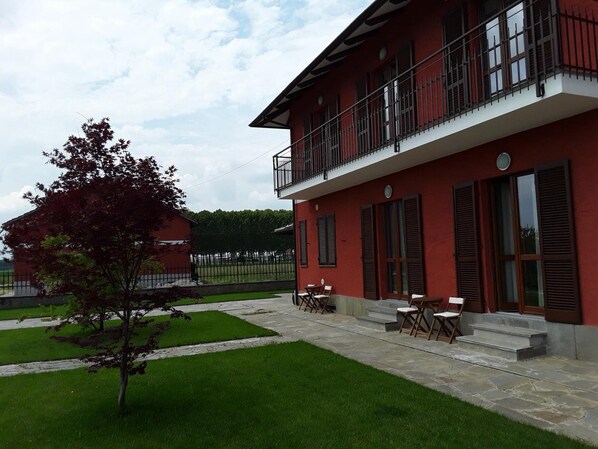 Khuôn viên nơi lưu trú