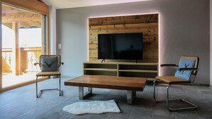 薄型テレビ、Netflix、ストリーミングサービス
