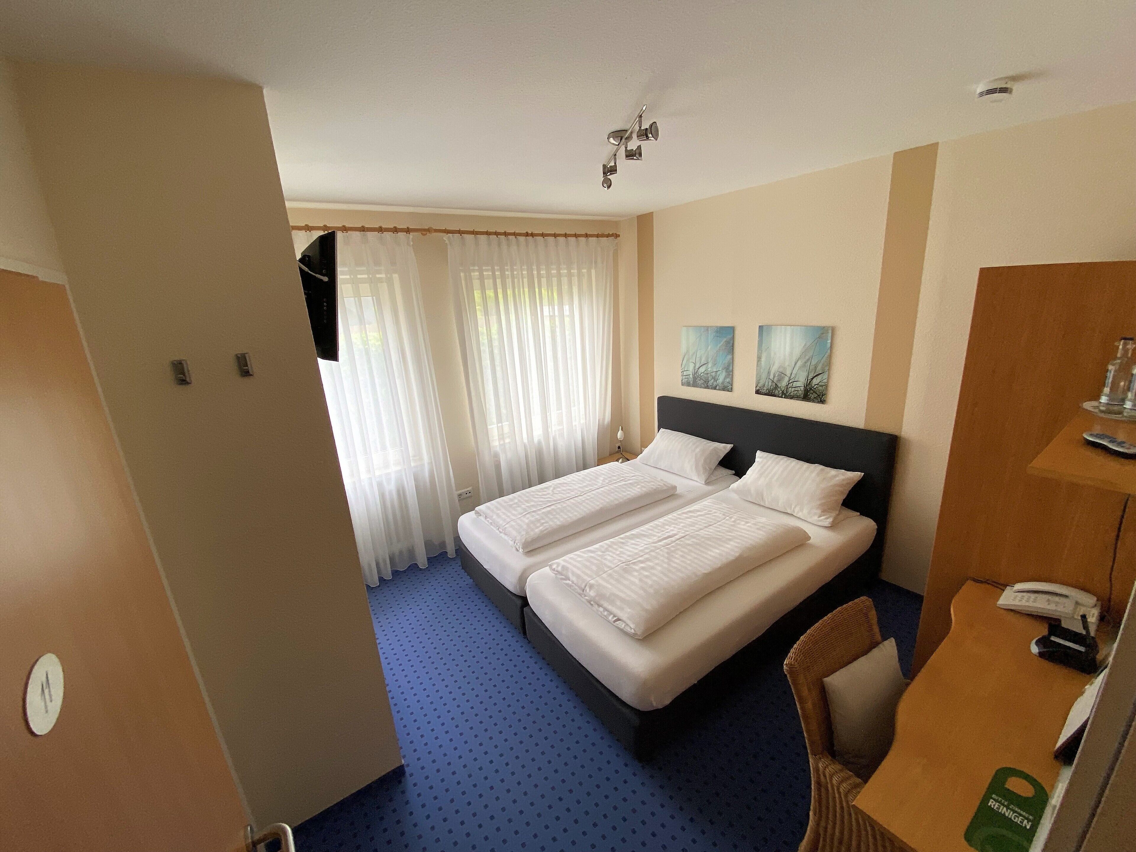 Double Room | Individually decorated, individually furnished, desk, laptop workspace
