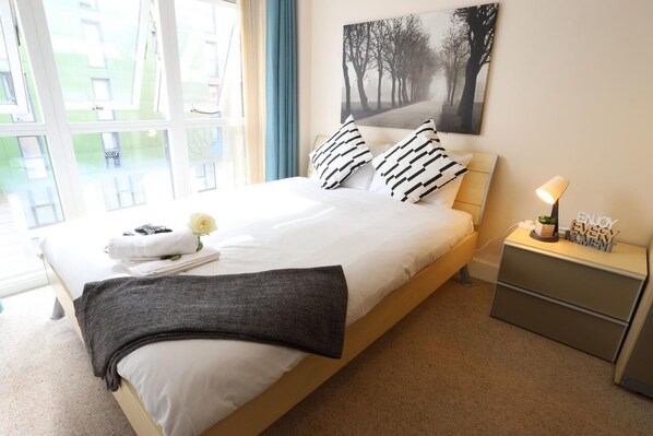 Premier-Apartment | 2 Schlafzimmer, individuell dekoriert, individuell eingerichtet