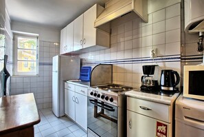 Private kitchen - Myplace-Lisbon Alfama River View (Lisboa)