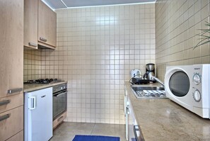 Private kitchen - Myplace-Lisbon Bairro Alto apart (Lisboa)