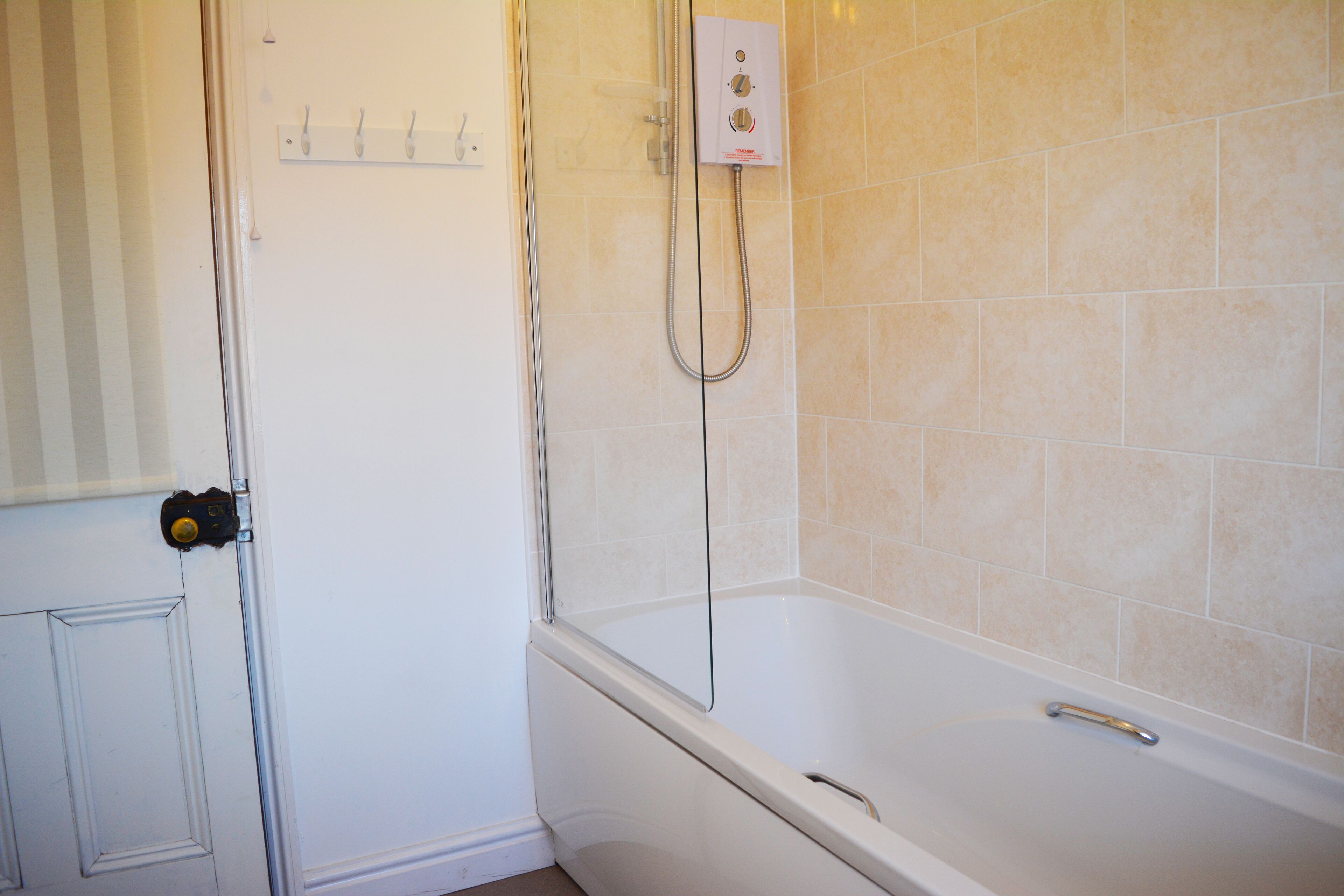 Hair dryer, towels, shampoo, toilet paper