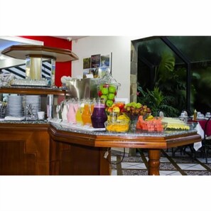 Colazione a buffet inclusa, servita tutte le mattine