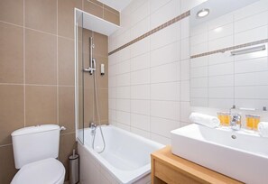 Badewanne, Haartrockner