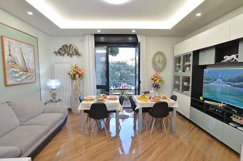 SUITE CASERTA DELUXE cerca del Palacio Real de Caserta, WIFI, Netflix, estacionamiento ...