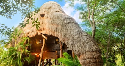 Kumbuk River Elephant Villa