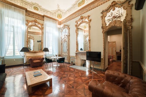 Royal Suite | Free minibar, in-room safe, desk, laptop workspace