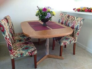 Dining - NICE QUITE APARTMENT (Apple Valley)