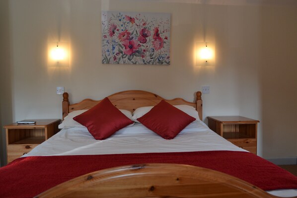 1 habitación, tabla de planchar con plancha, wifi gratis y ropa de cama 