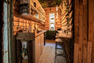 Design Studio, Ensuite (Studio 9 Outiside In ) | Private kitchen