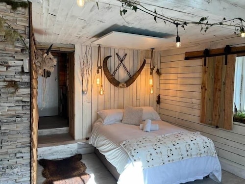 James Place @ Pontmorlais