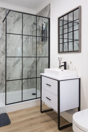 Deluxe Studio, Ensuite (Ianto - Studio 10 ) | Bilik Mandi