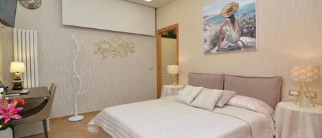 1 bedroom, in-room safe, iron/ironing board, WiFi