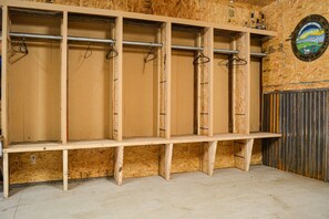 Interior - Bottoms Edge Ranch - Studio Suite (Great Bend)