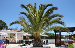 Outdoor dining - BALCONY APARTMENT  (Lagos)