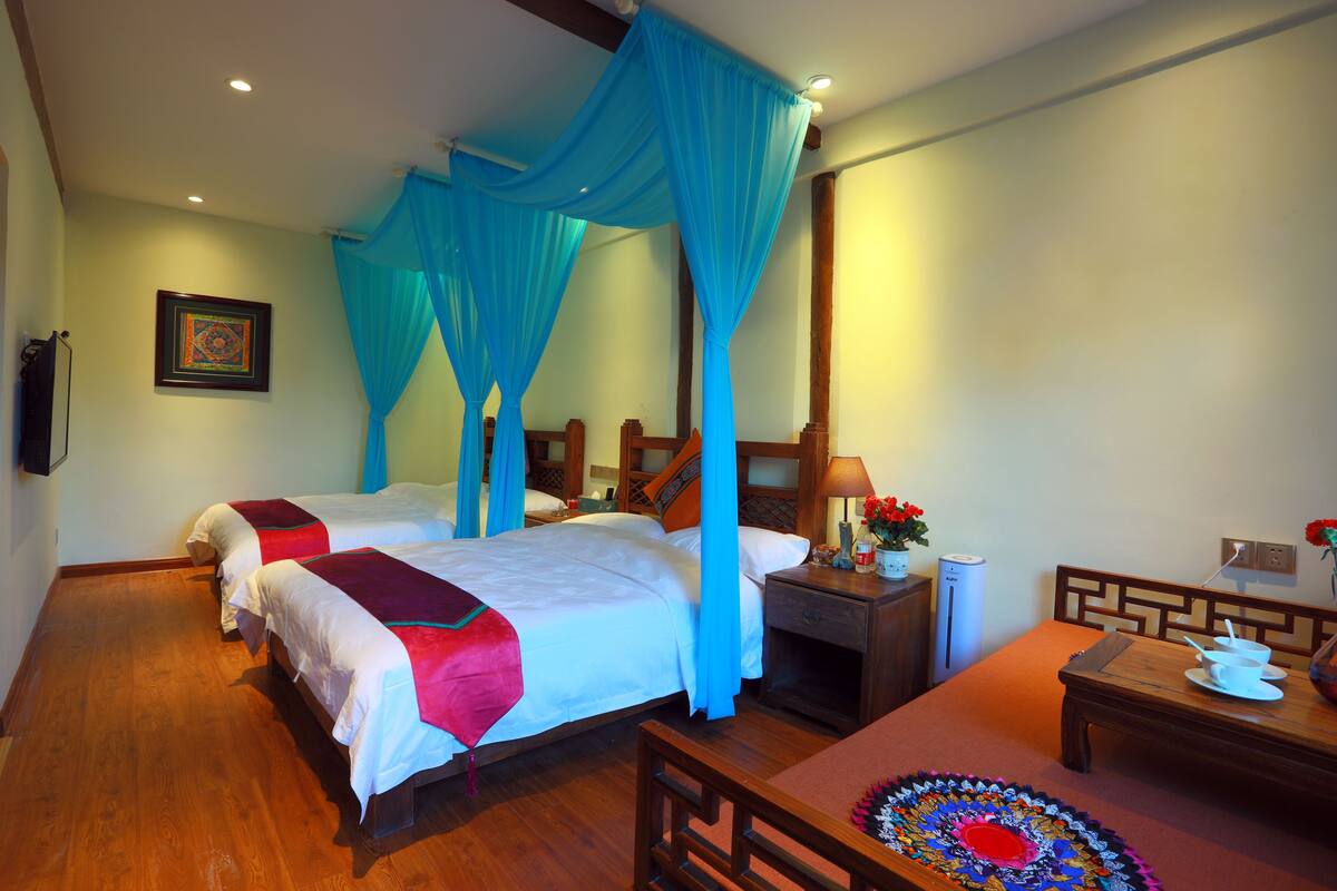 Free WiFi, bed sheets