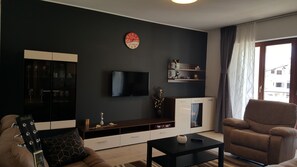 Luxury Apartment | Living area | 34-inch LCD TV with satellite channels, TV - House Davorka (Vrsar)