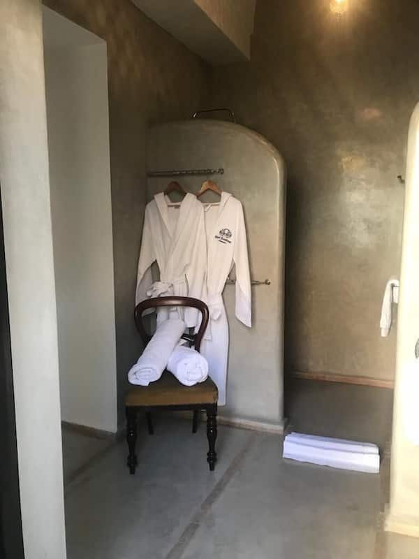 Deluxe Double Room (Volubilis) | Bathroom | Free toiletries, hair dryer, bathrobes, slippers