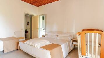 4 camere, ferro/asse da stiro, Wi-Fi gratuito, lenzuola