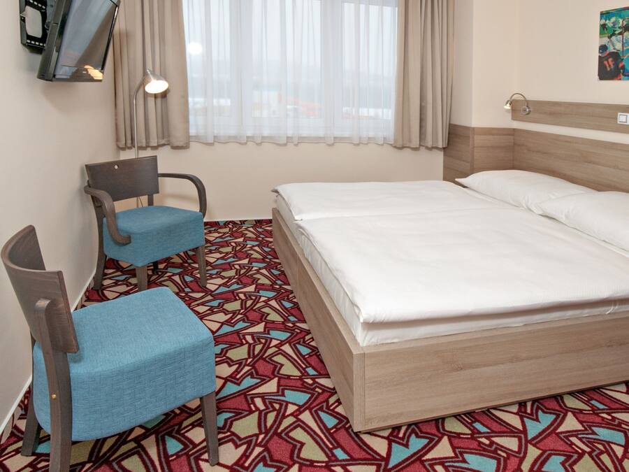 Double Room | Premium bedding, in-room safe, desk, blackout drapes