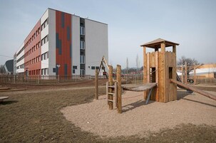 Zona de juegos infantil al aire libre