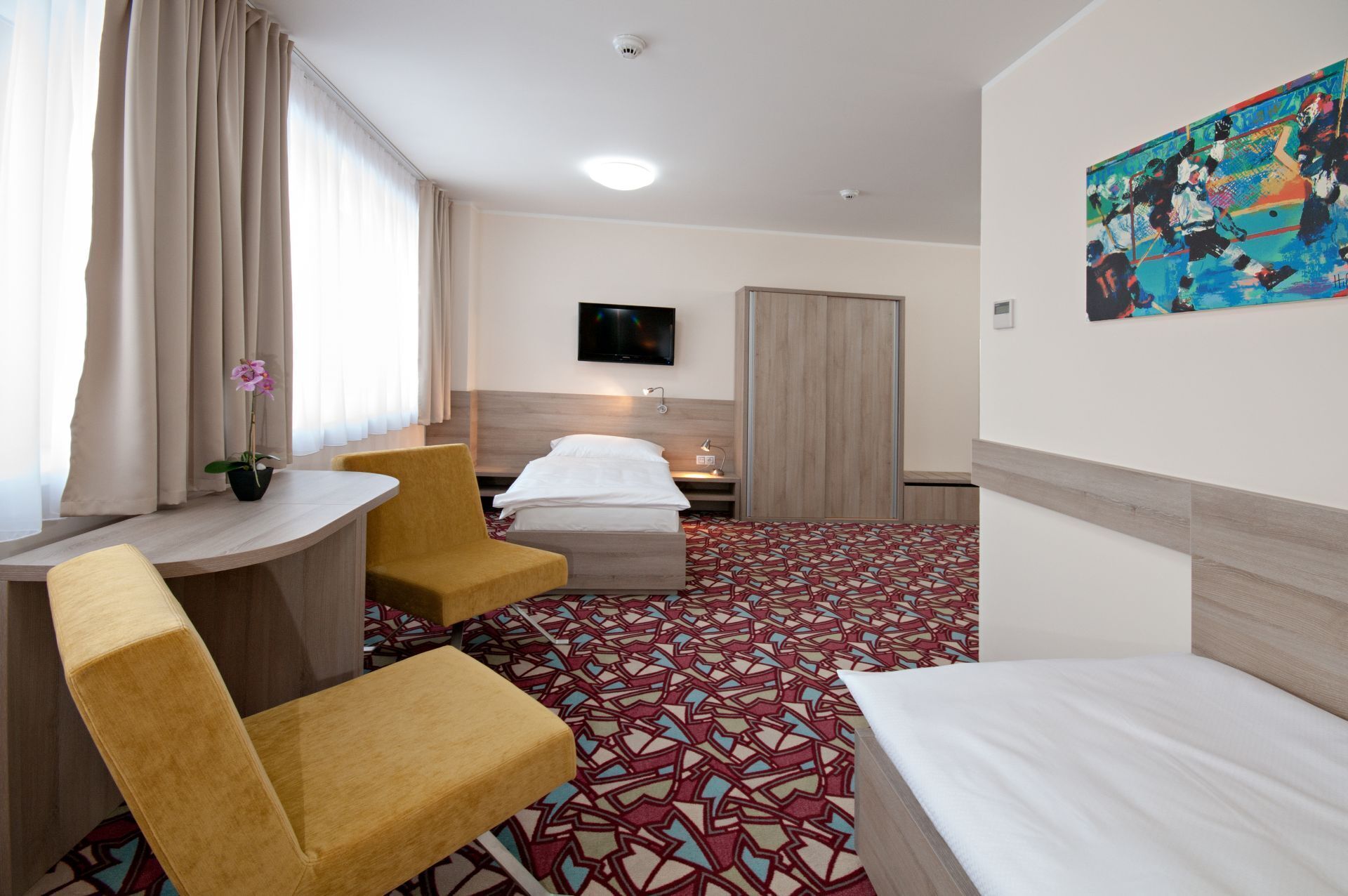 twin room, accessible | premium bedding, in-room safe, desk, blackout curtains