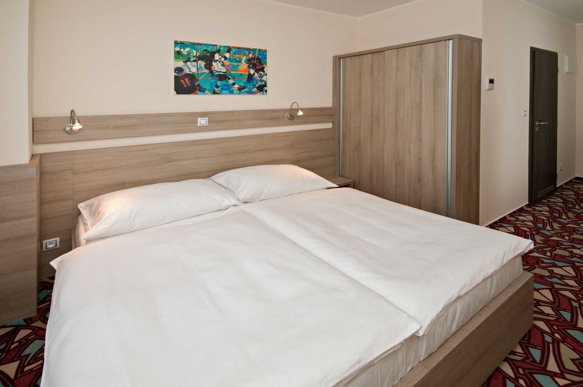 double room | premium bedding, in-room safe, desk, blackout curtains