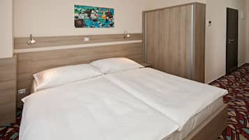Doppelzimmer | Hochwertige Bettwaren, Zimmersafe, Schreibtisch, Verdunkelungsvorhänge