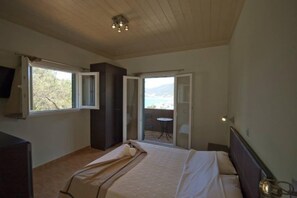 Skrivebord, skrivebord for bærbar PC, lydisolert og reiseseng for barn