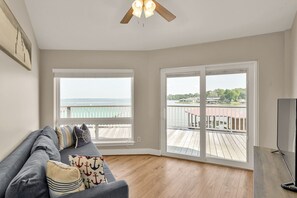 TV connectée, jeux vidéo, lecteur de DVD, chaîne hi-fi